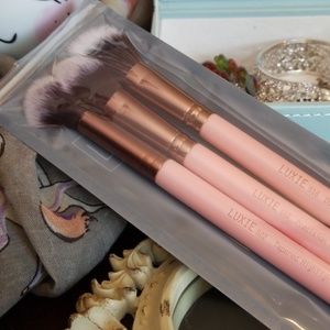 Luxie makeup brush set